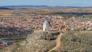 La Administración de Castilla-La Mancha anuncia la creación de más de 12.300 puestos de trabajo público para el período hasta el 2027. 